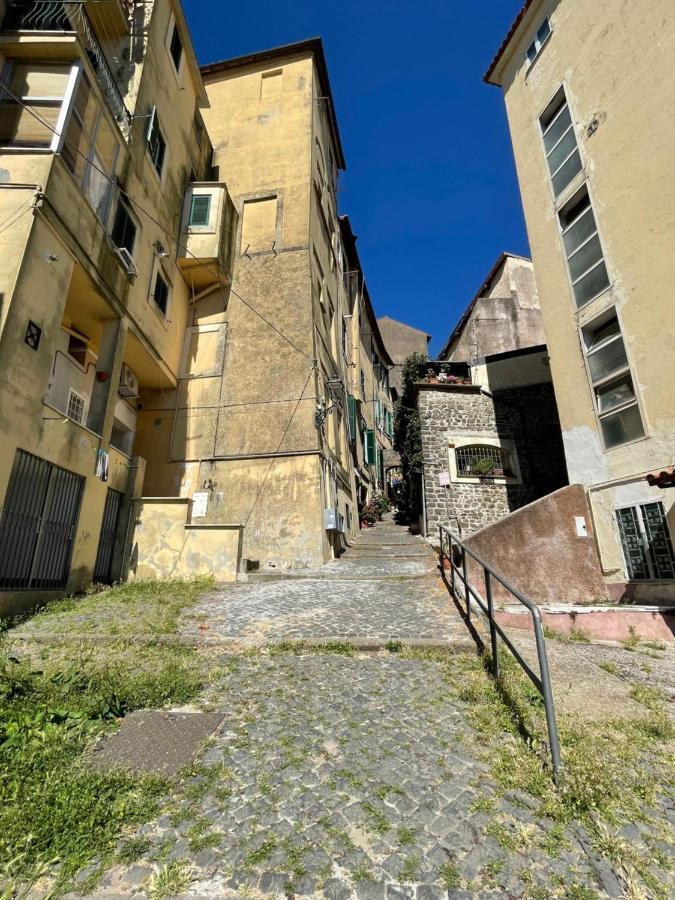 Vivere Il Borgo Sul Lago Дженцано ди Рома Екстериор снимка
