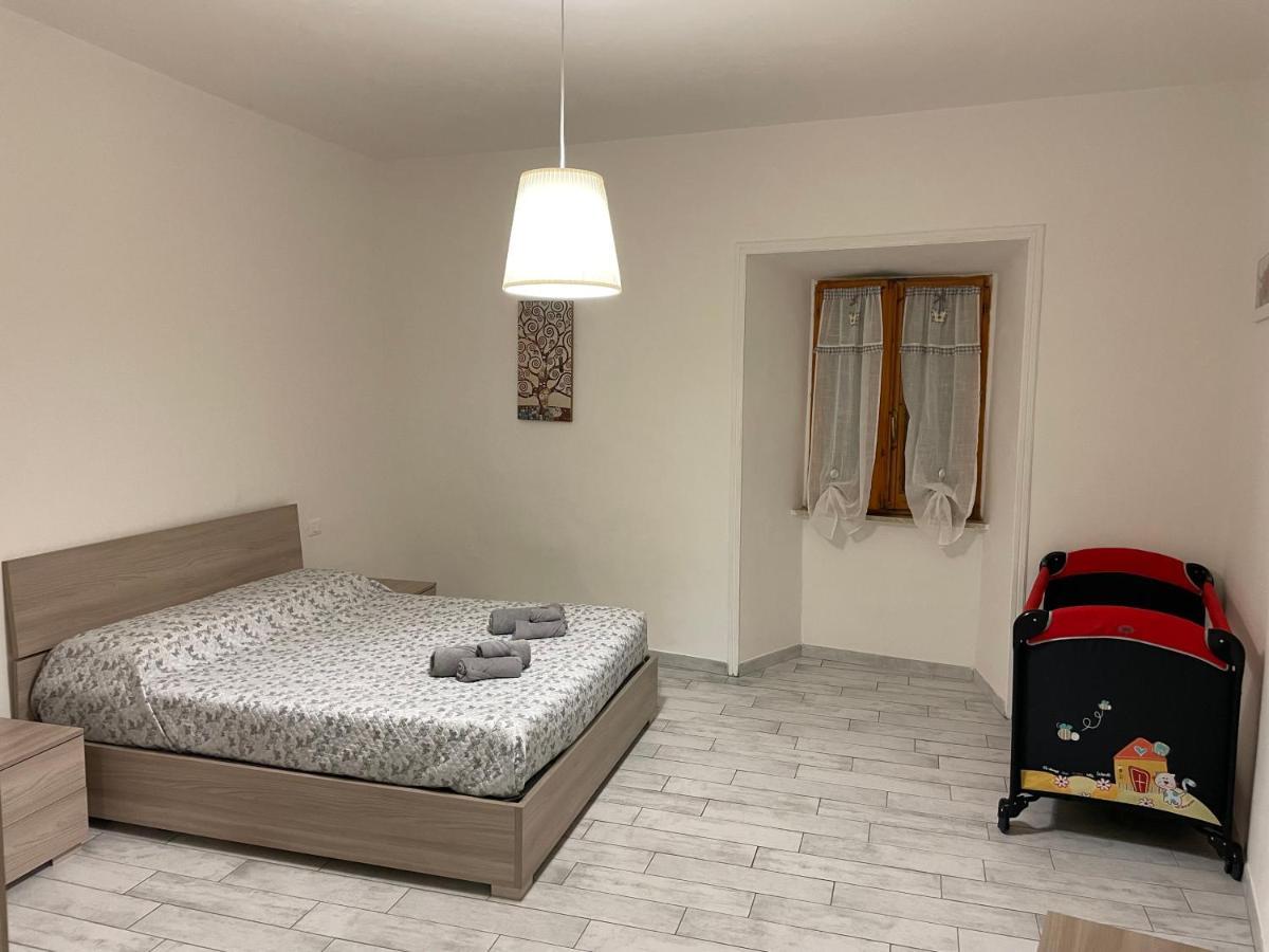Vivere Il Borgo Sul Lago Дженцано ди Рома Екстериор снимка