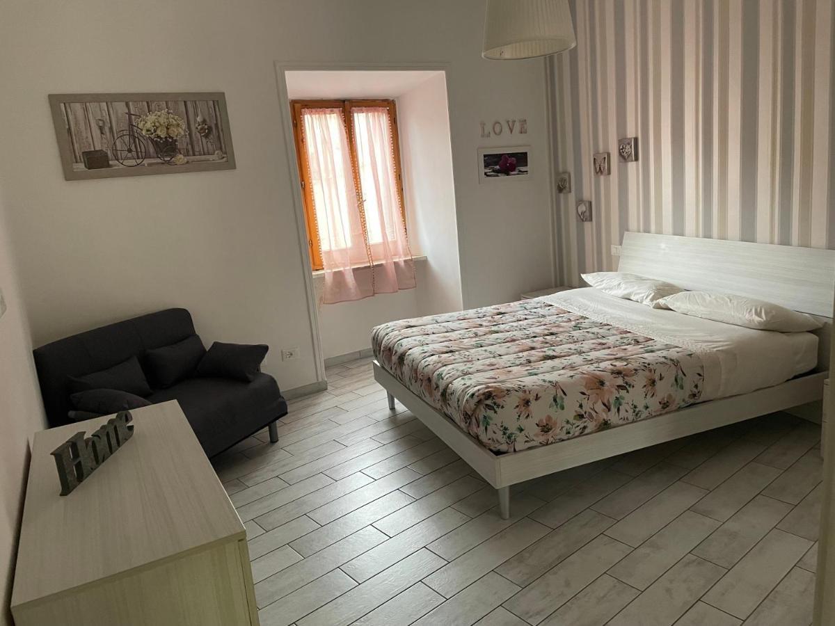 Vivere Il Borgo Sul Lago Дженцано ди Рома Екстериор снимка