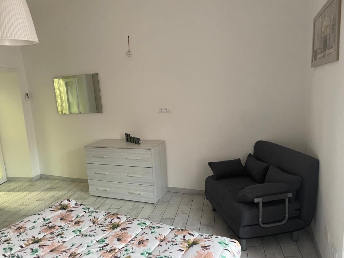 Vivere Il Borgo Sul Lago Дженцано ди Рома Екстериор снимка