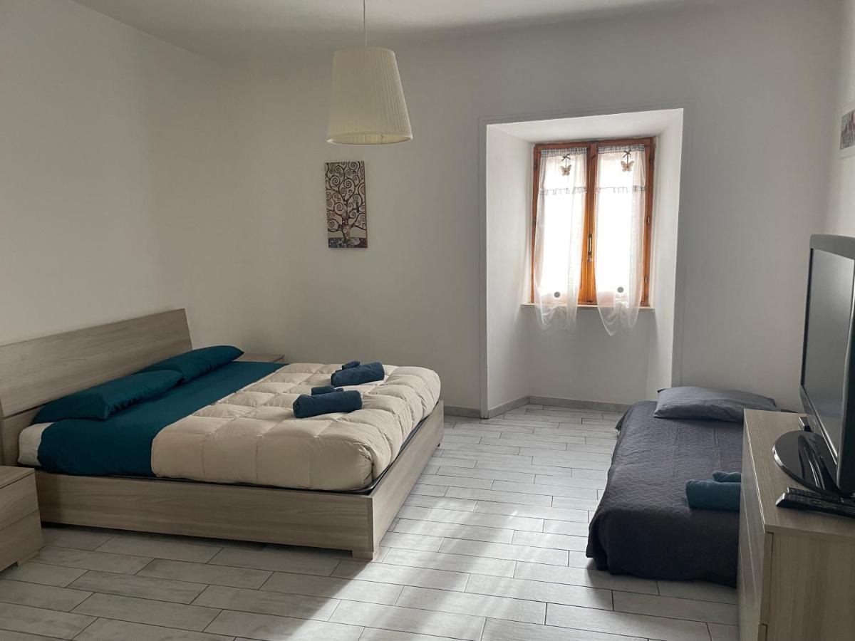 Vivere Il Borgo Sul Lago Дженцано ди Рома Екстериор снимка